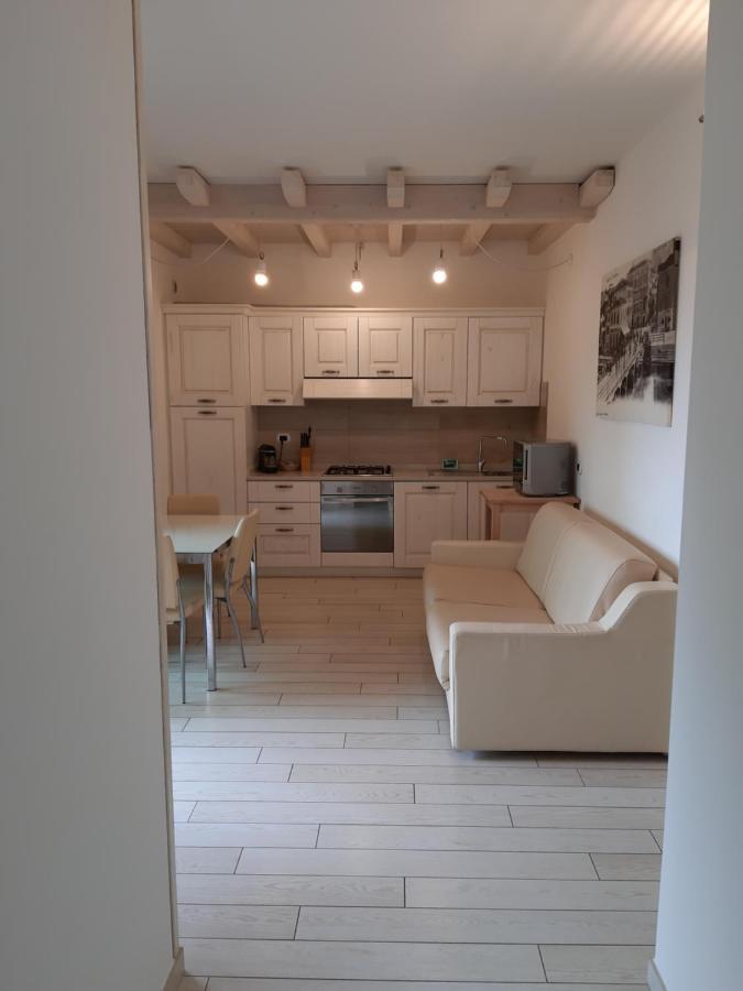 Sweet Appartment Di Guido Πεσκιέρα ντελ Γκάρντα Εξωτερικό φωτογραφία